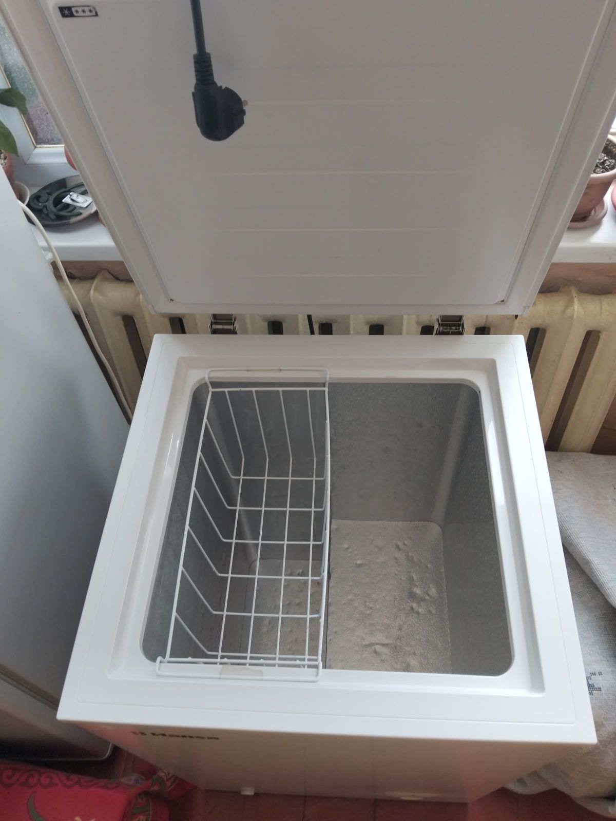 Продам морозильную камеру