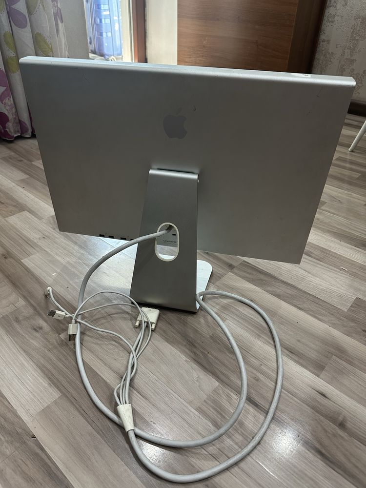 Монитор Apple cinema