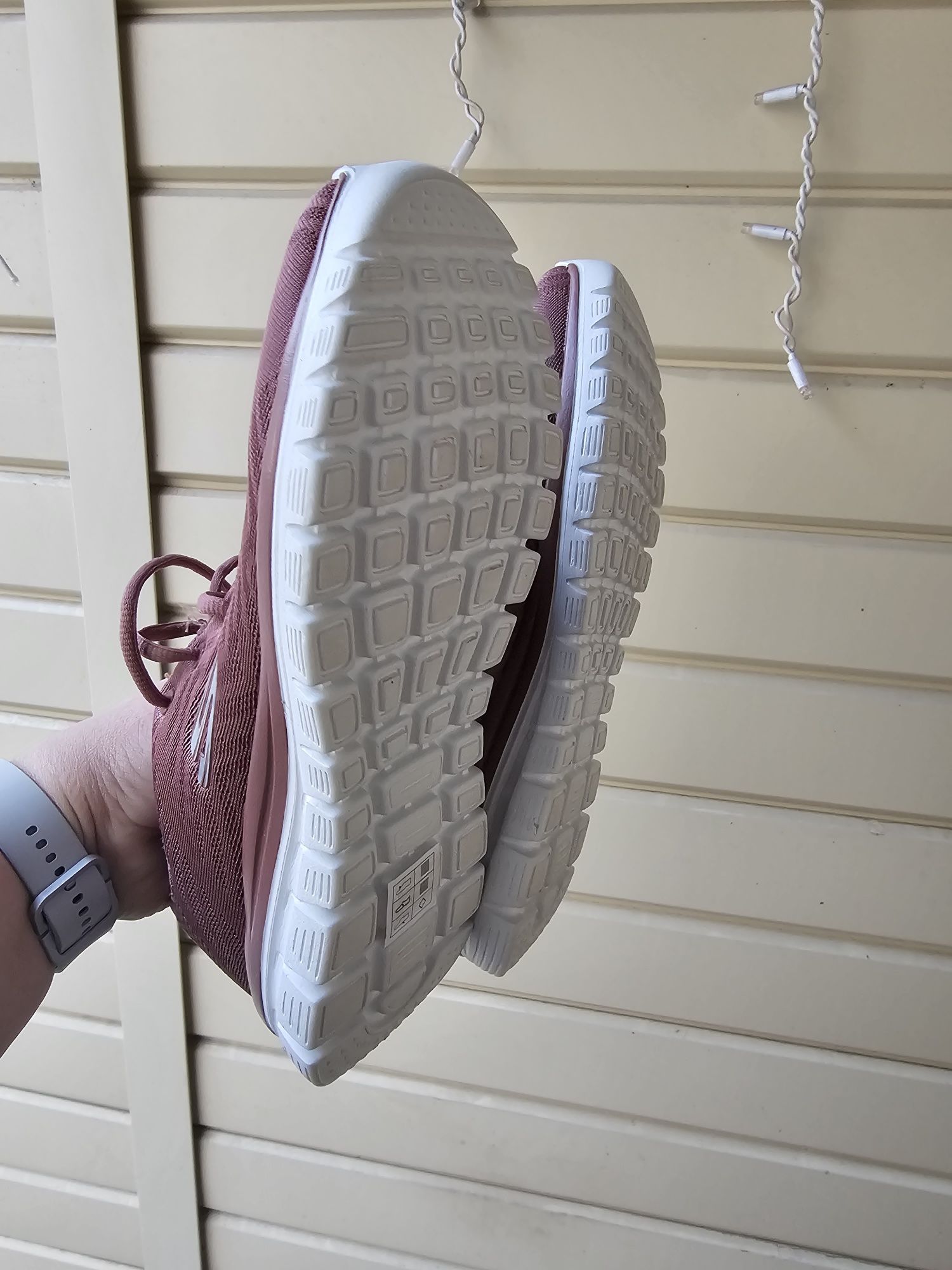 Кроссовки женские  skechers