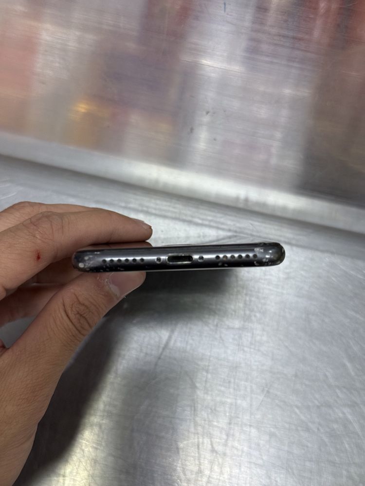 Iphone 8 64 ГБ.