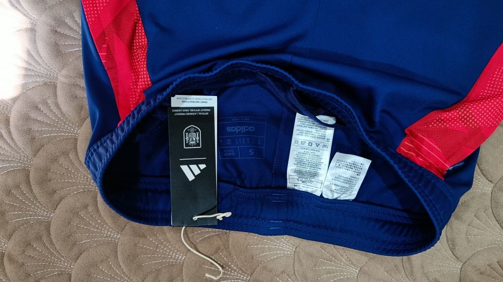 Трико adidas продам