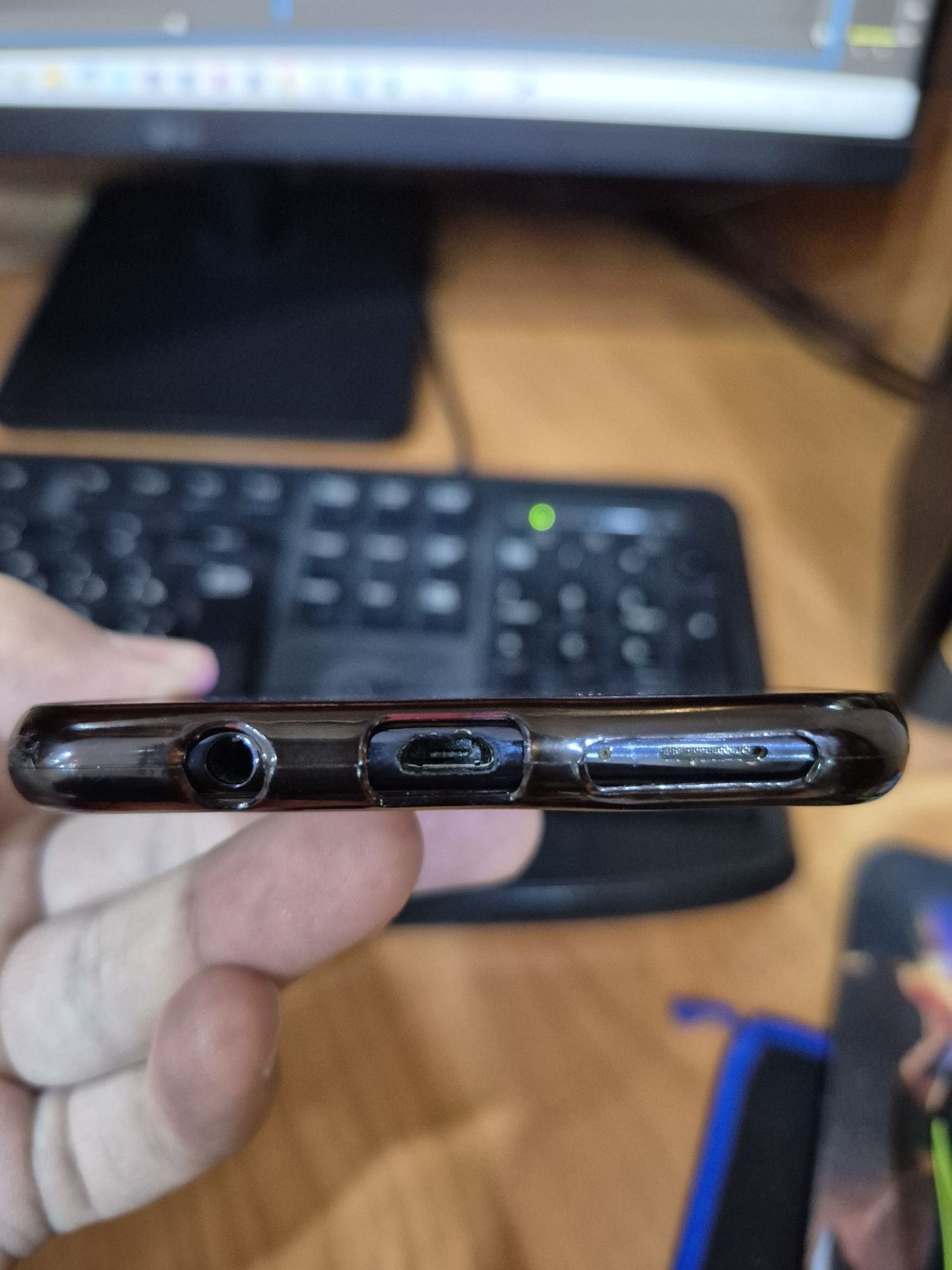 Телефон Samsung a7 2018