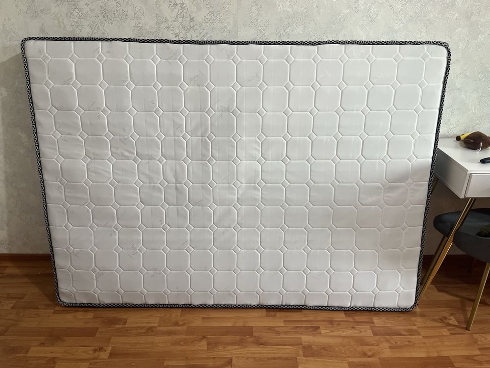 Продаю новый матрас 140x200 (торг)