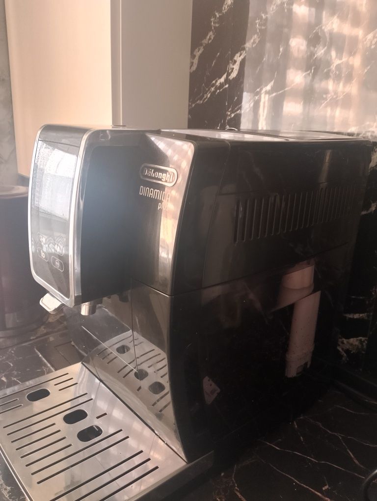 Кофемаша Delonghi