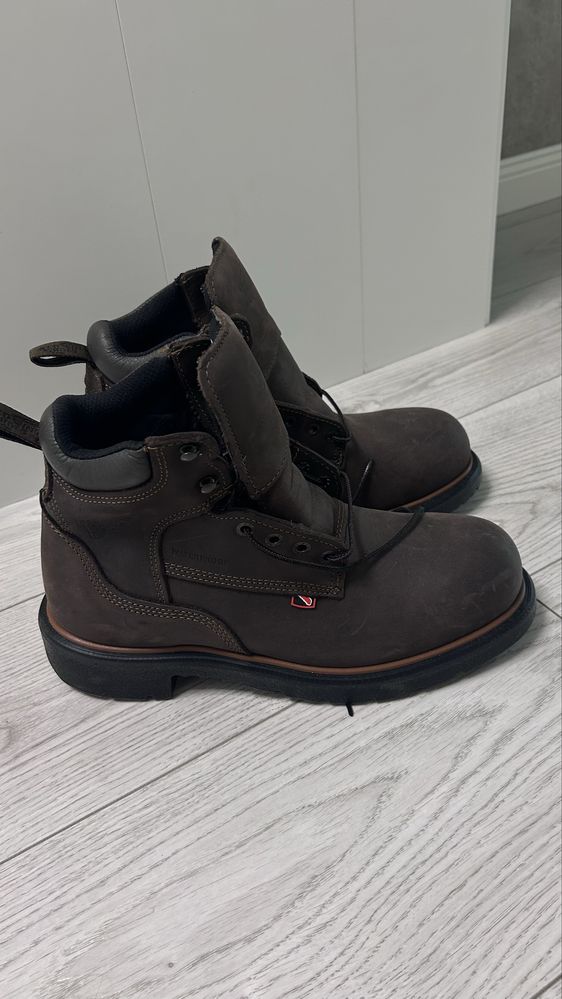 оригинальные ботинки фирмы Red Wing
