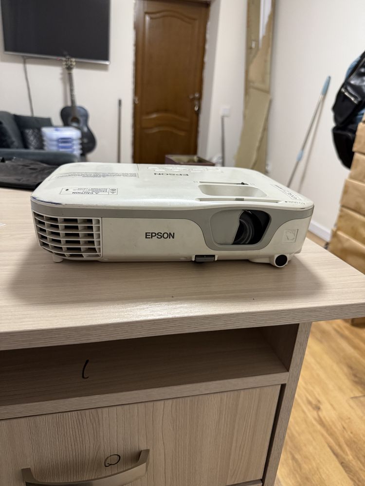 Проектор Epson..