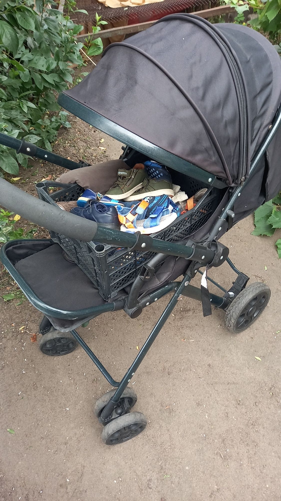 Коляска отдам  даром