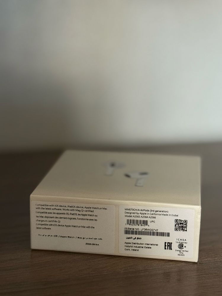 Продам airpods оригинальные новые