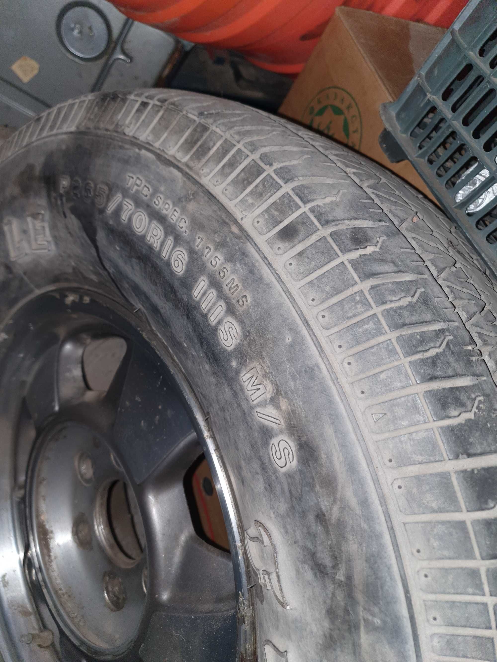 Диск r16 шина 265/70r16 колесо запаска 6х139.7 Шевроле Субурбан