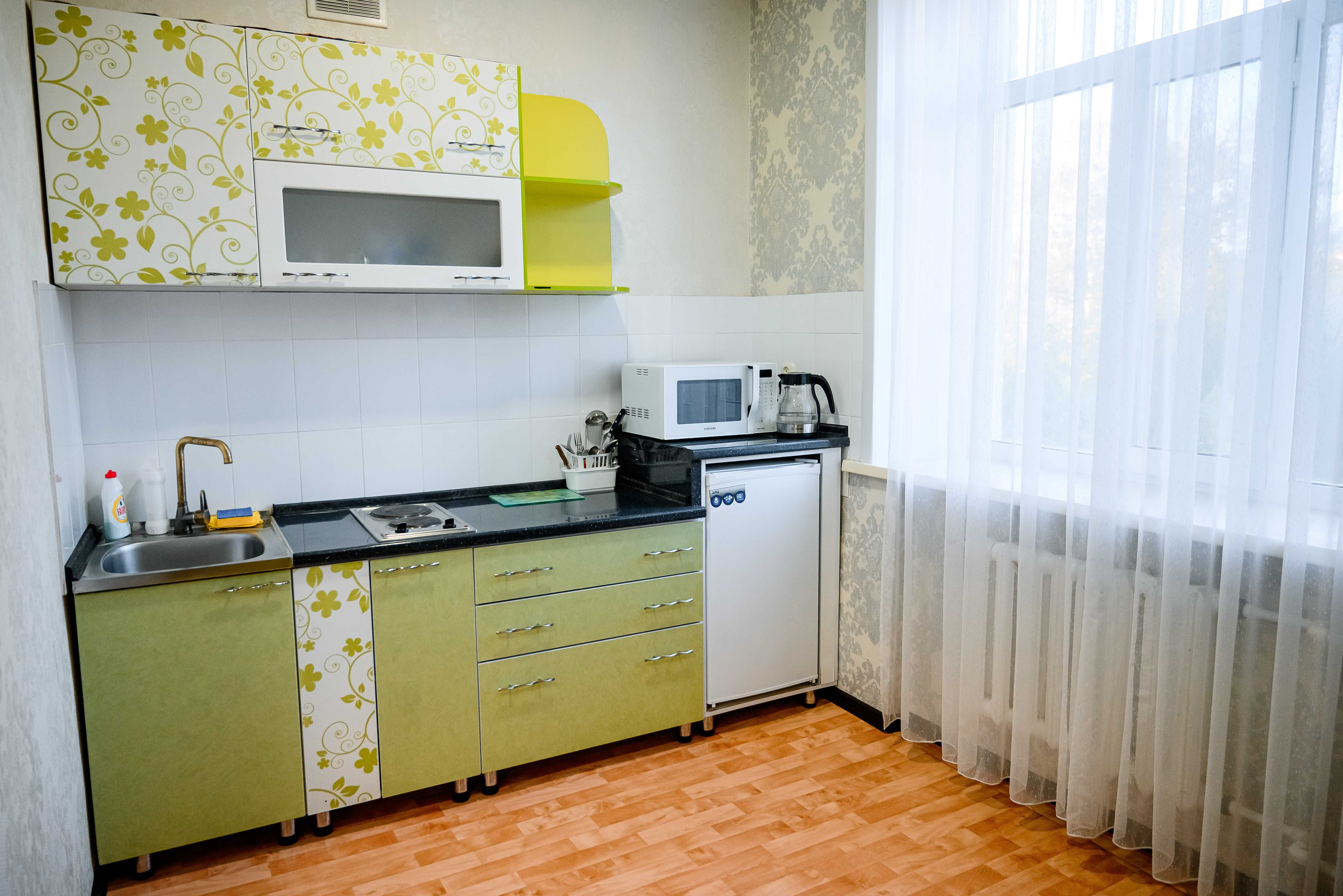 Сдам посуточно 1 комн квартиру Республики 93/1 с КОНДИЦИОНЕРОМ