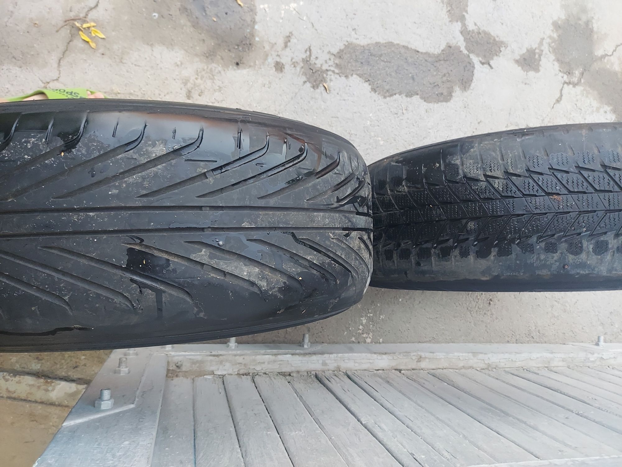 Продам шину 215/55/17