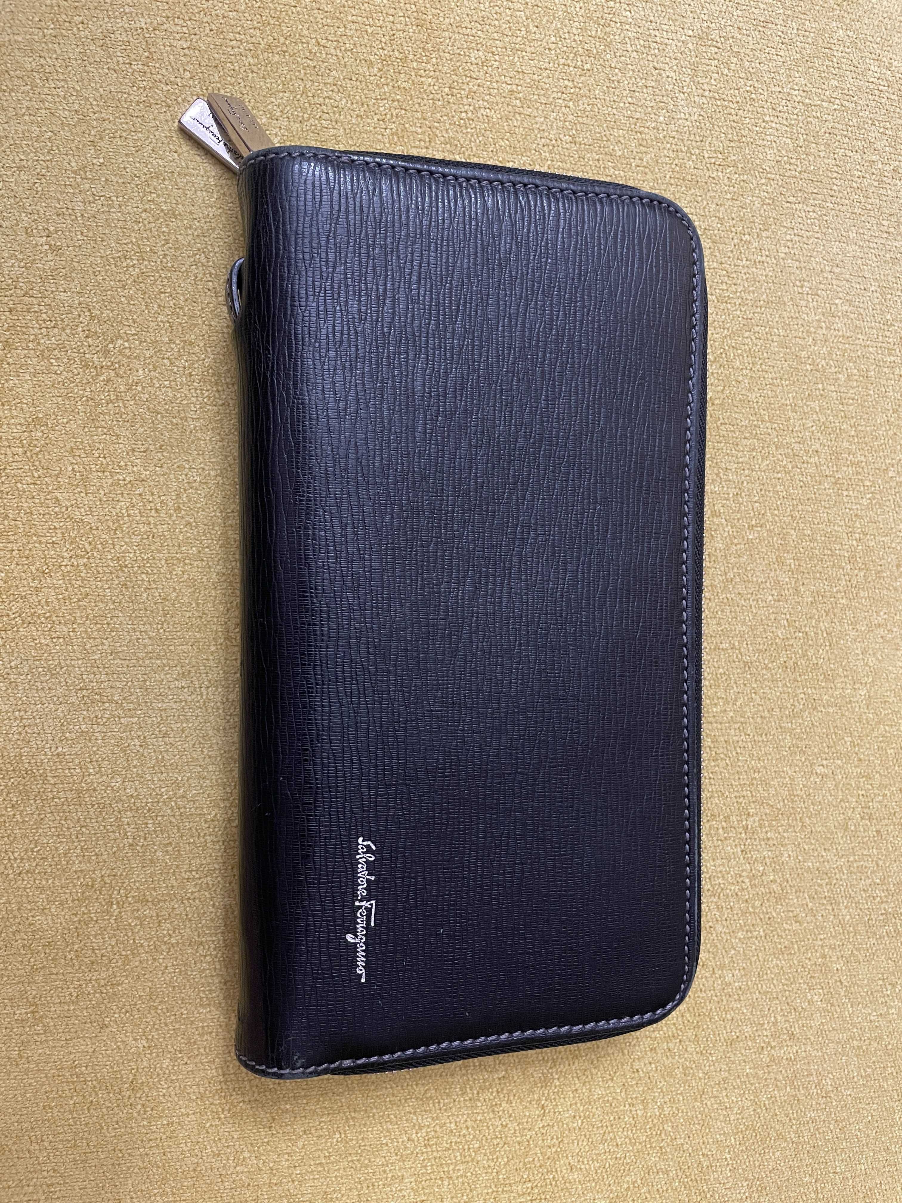 Продаю Оригинальную барсетку Salvatore Ferragamo