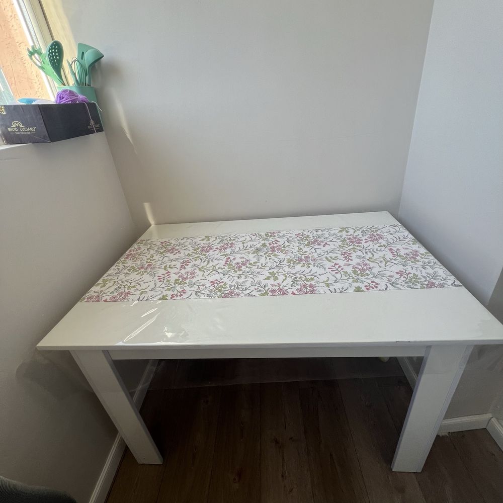 Продам стол 120*90