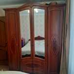 Продам спальный гарнитур с матрасом
