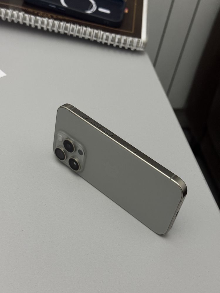 Iphone 15про гарантия нет