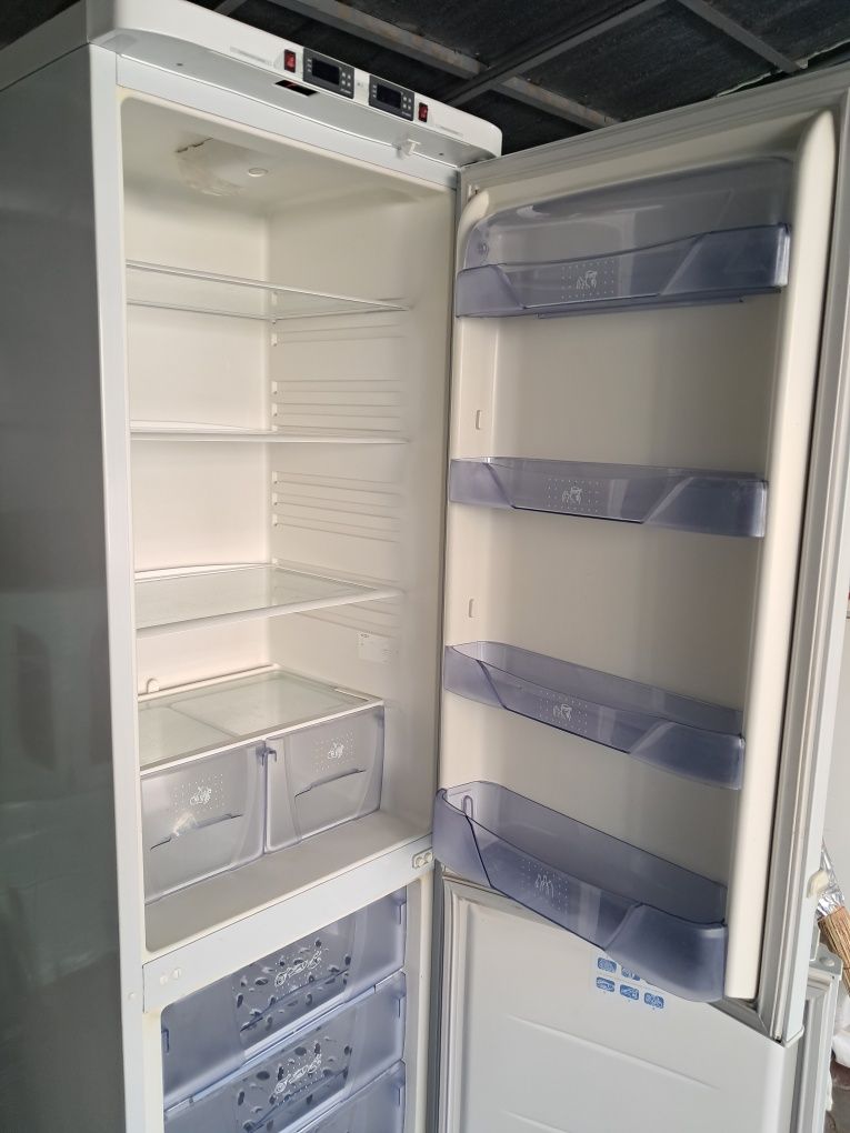 Продам холодильник БИРЮСА