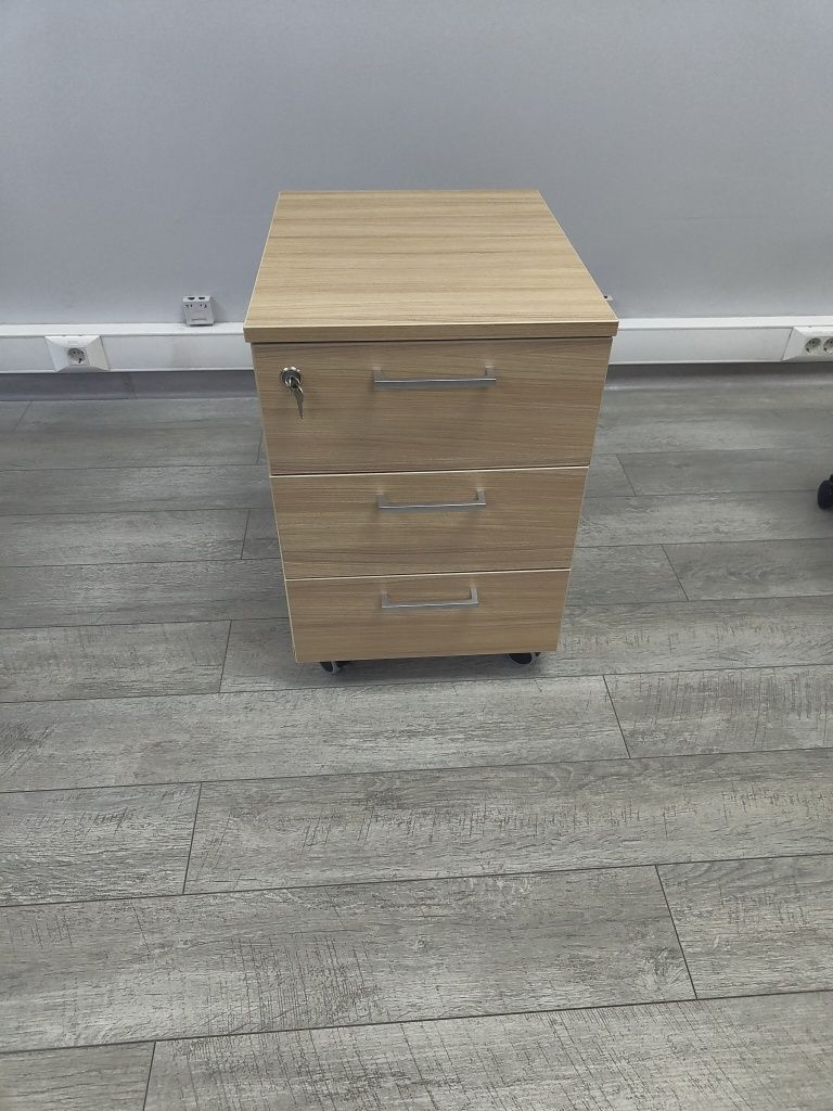 Продается тумба для офиса
