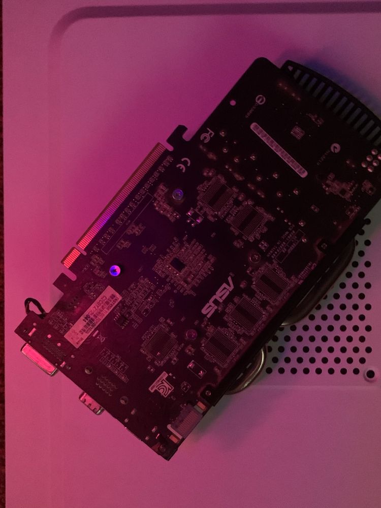 Видеокарта Gtx 550Ti