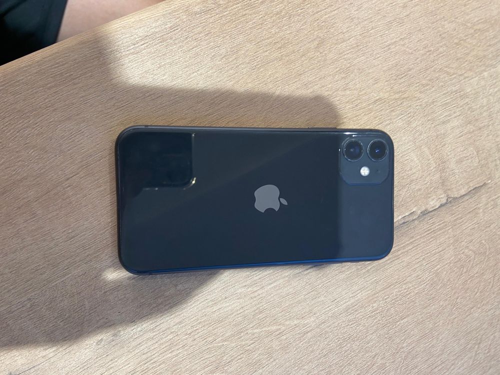 Iphone 11 256/100 срочна продаю