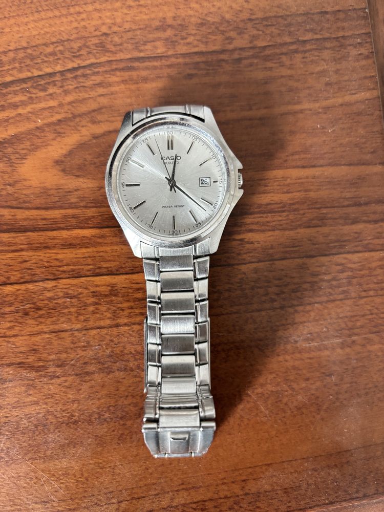 Часы Casio quartz оригинал