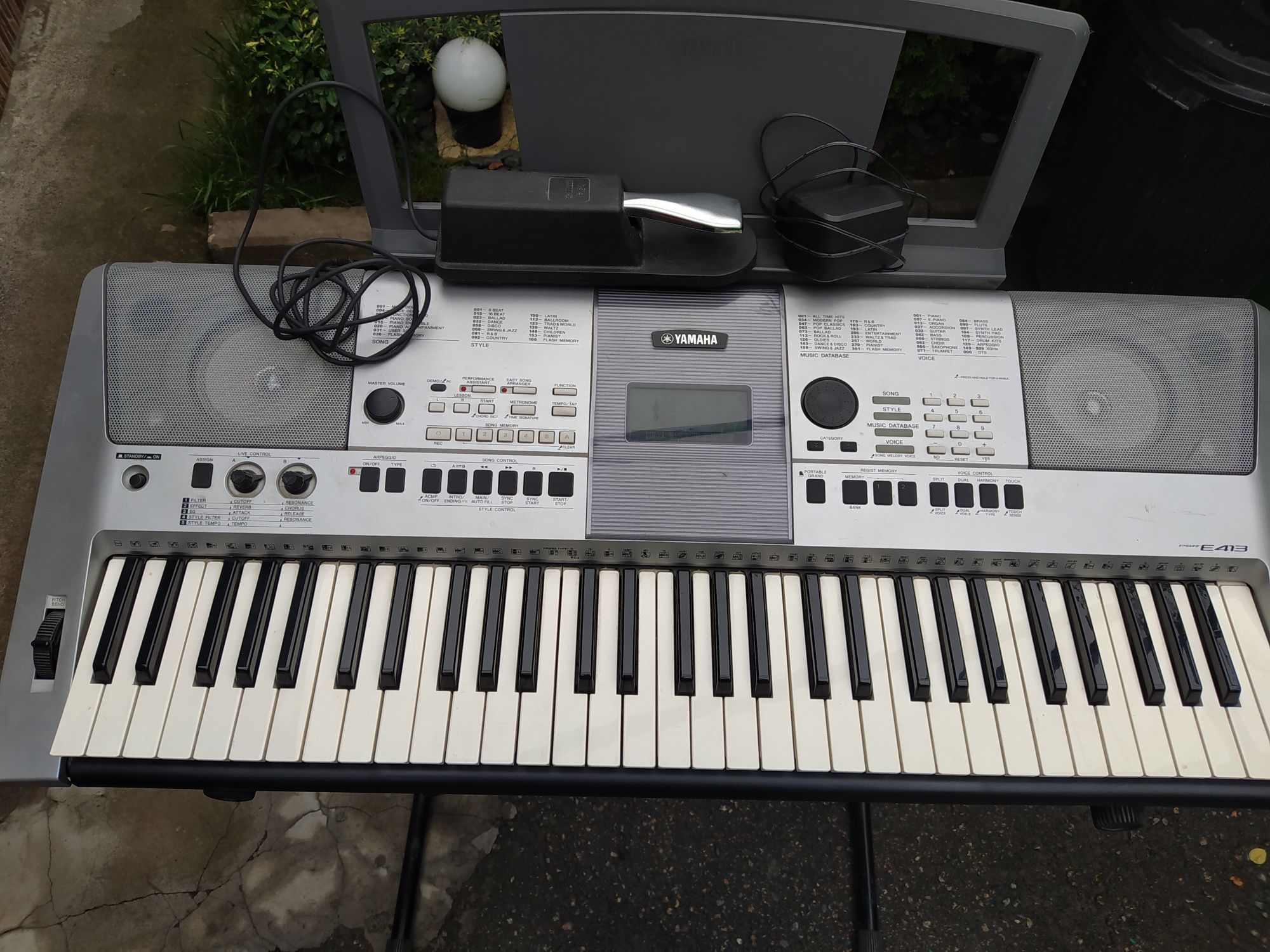 Синтезатор Yamaha е413 состояние новое