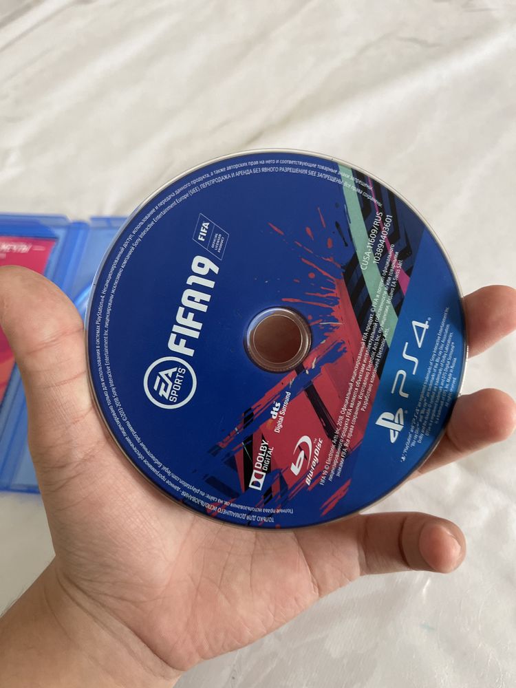 Игра для коннсоли PS4 на диске формата Blu-Ray