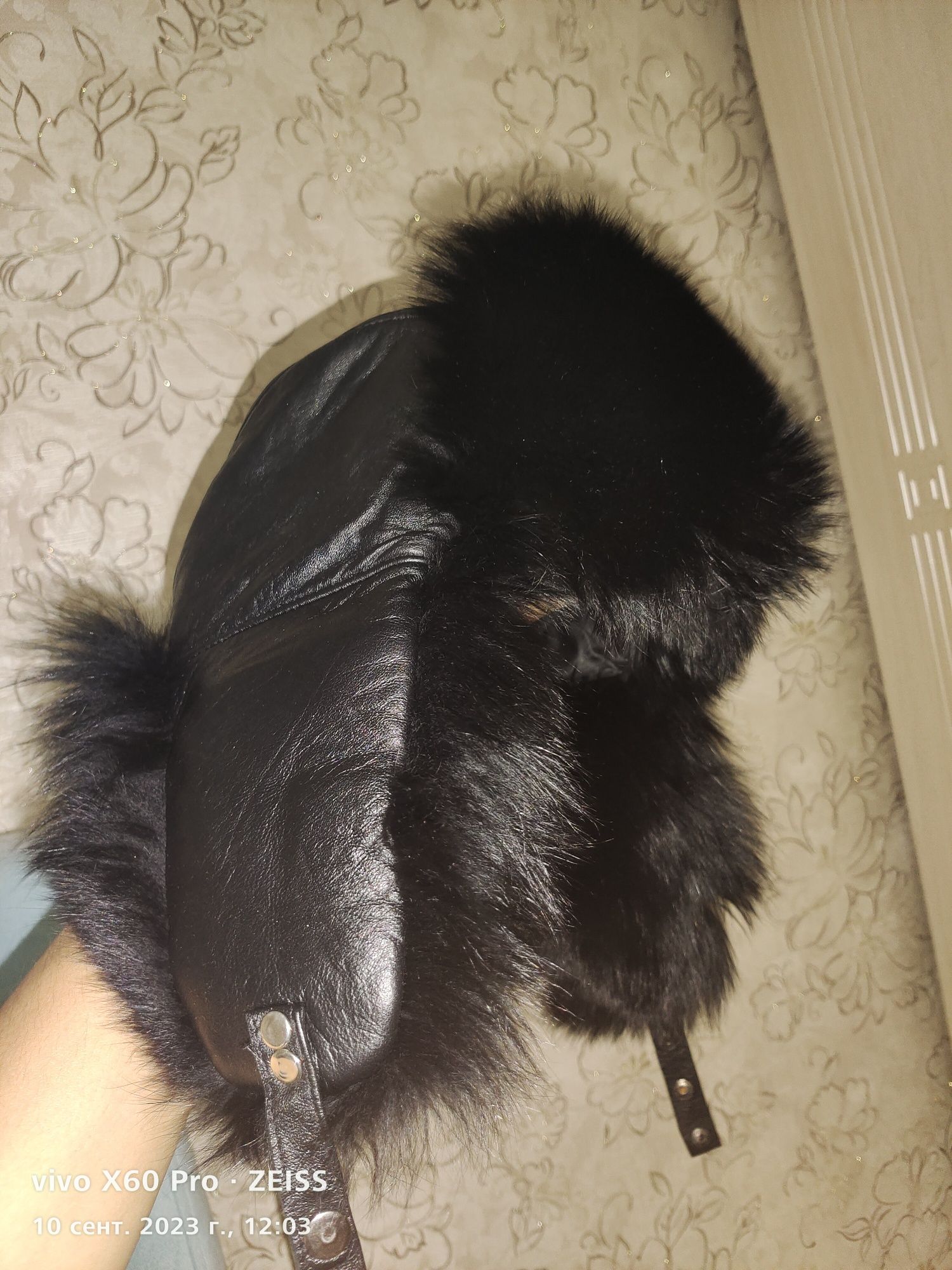Продам песцовып зимнин шапки ушанки