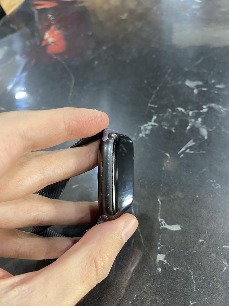 продам apple watch se 44mm