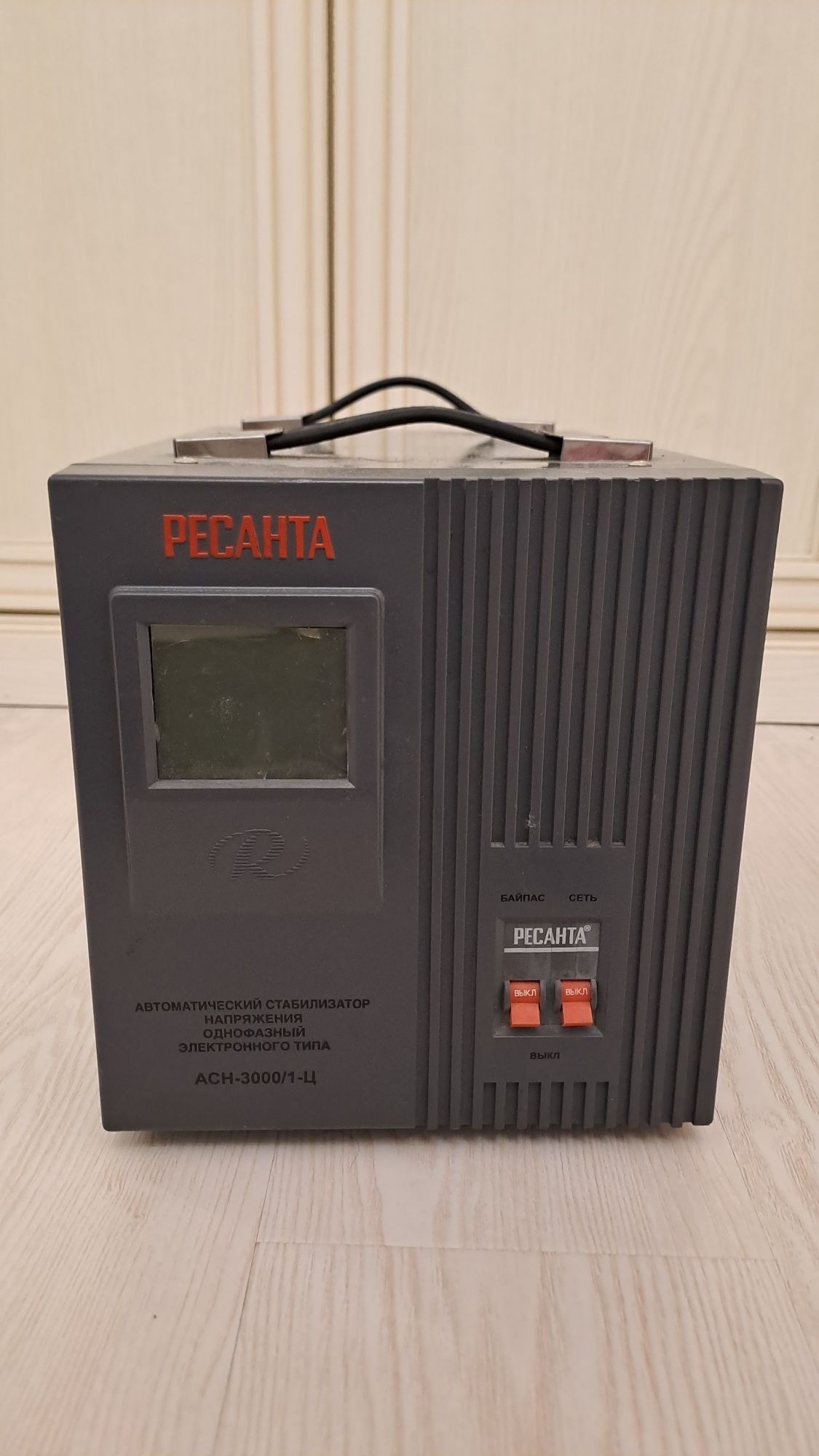 Стабилизатор напряжения "Ресанта"