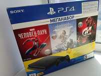 Продаю Плейстейшн 4 +три игры в подарок и второй джойстик 850ГБ