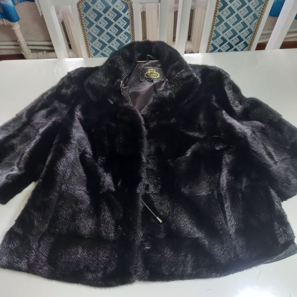 Продаётся норковая шуба