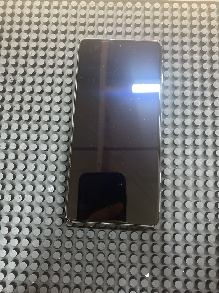 Продам телефон Poco F4 gt 256 в хорошем состоянии