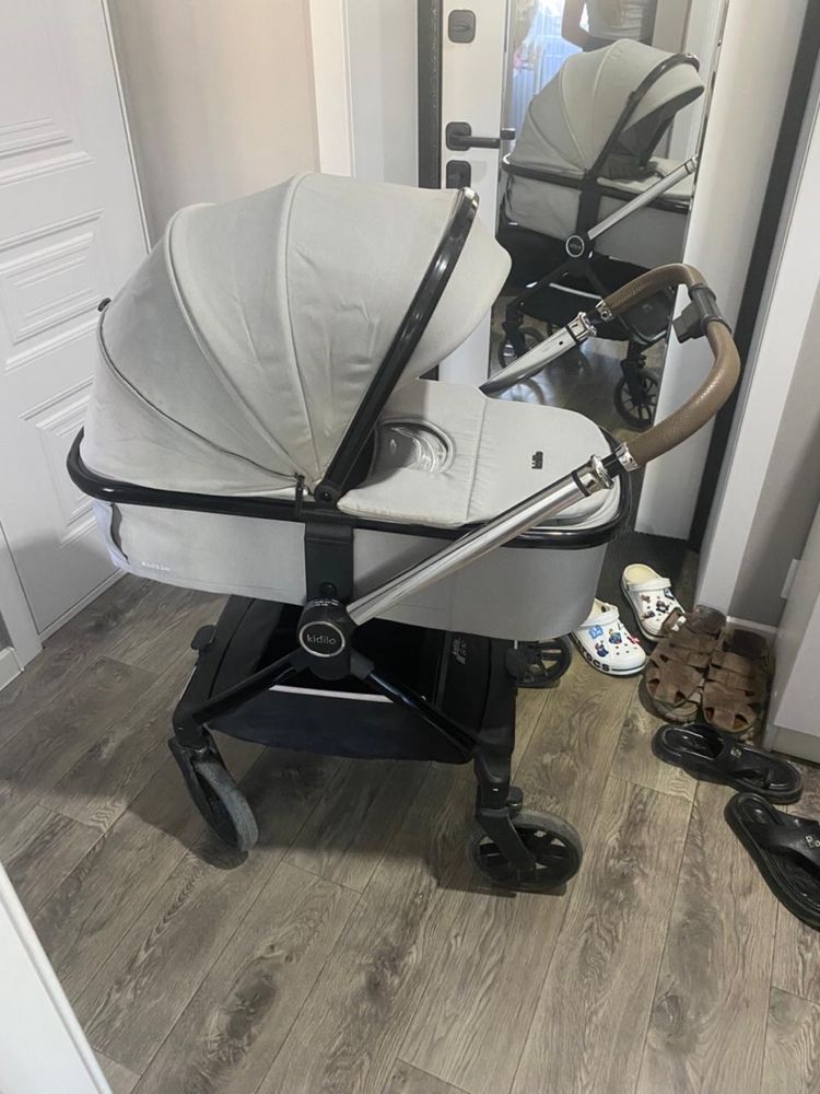 Продам коляску Kidilo 3 в 1.