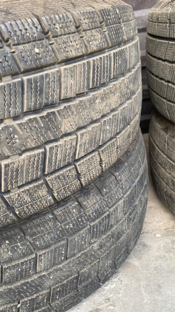 Зимние шины 205/55 R16 — бу, хорошее состояние