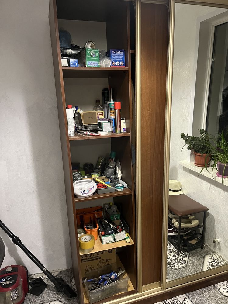 продам шкаф в прихожую