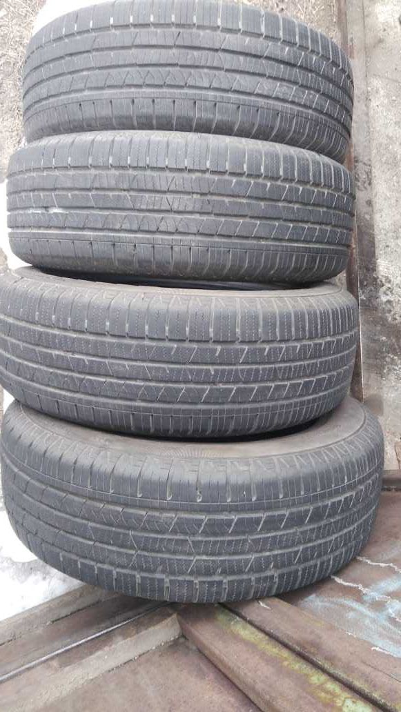 Продам комплект летней резины CONTINENTAL 215/65/R16