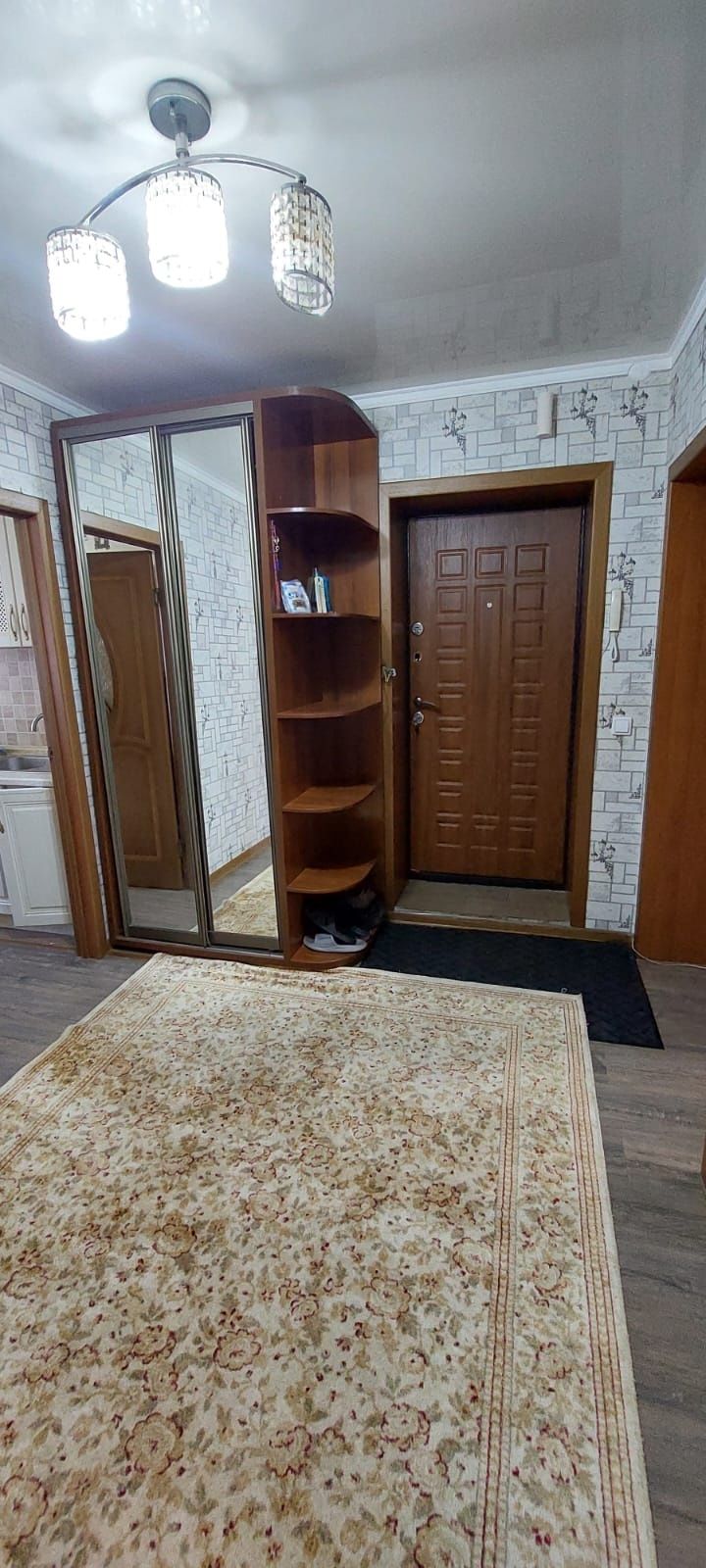 Продается уютная 3 ком.квартира. Куиши Дина 40