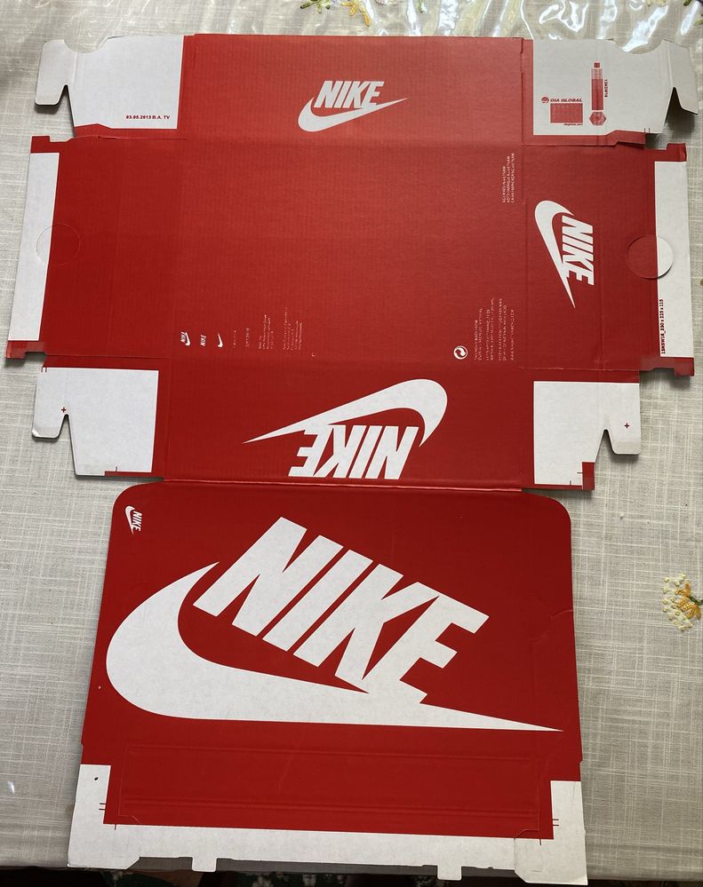 Каробки Nike продается