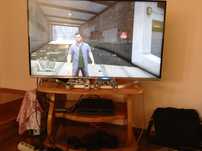 Продам PS4,2 джойстика+2 игры в подарок