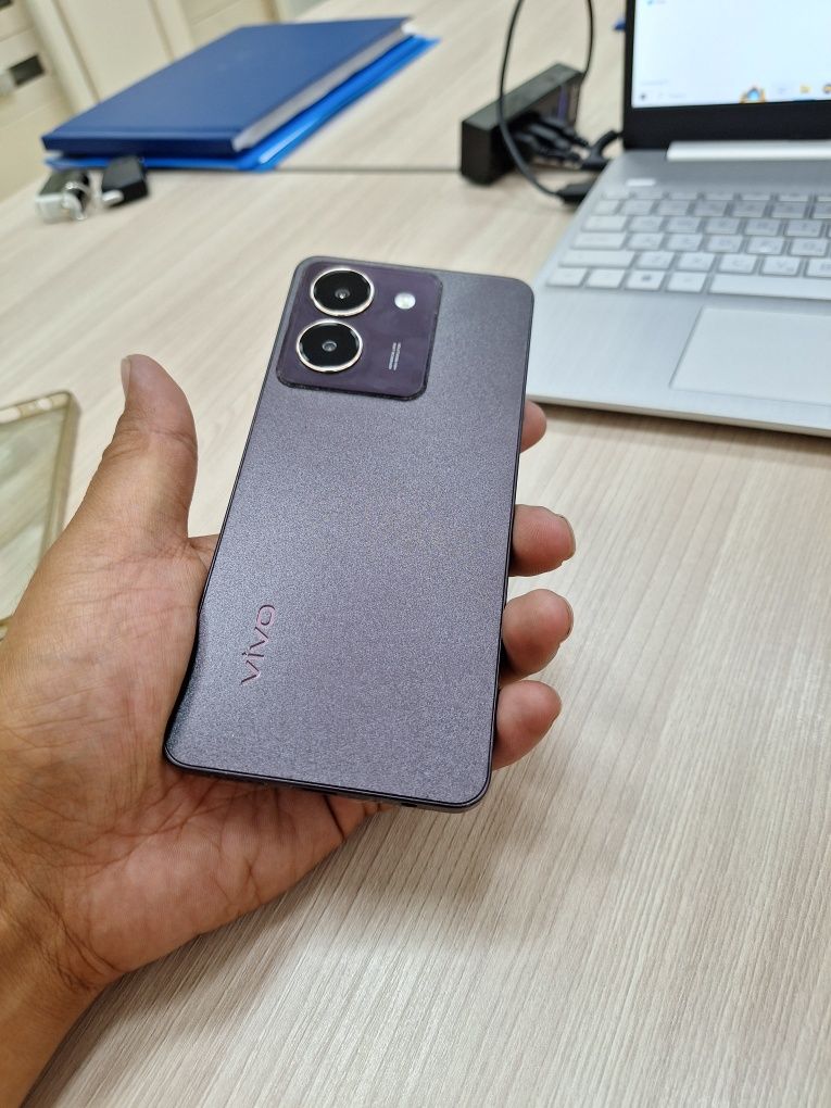 VIVO Y27s 128 Gb.