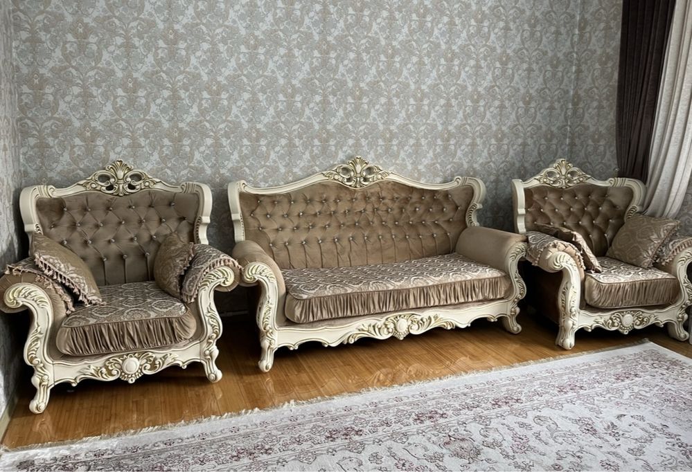 Диван для гостинной