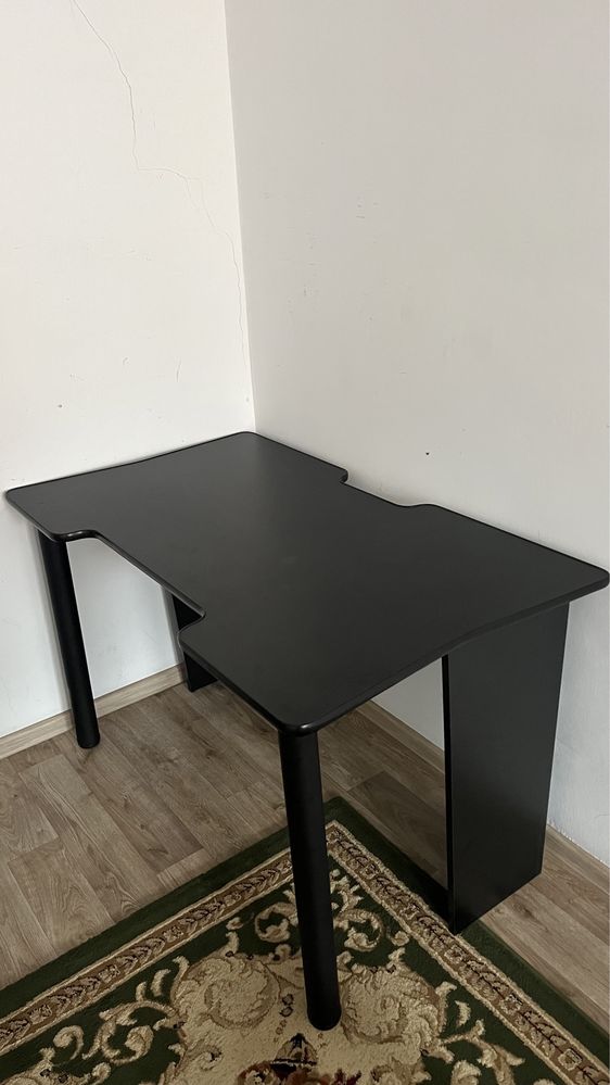 Игровой стол для компьютера