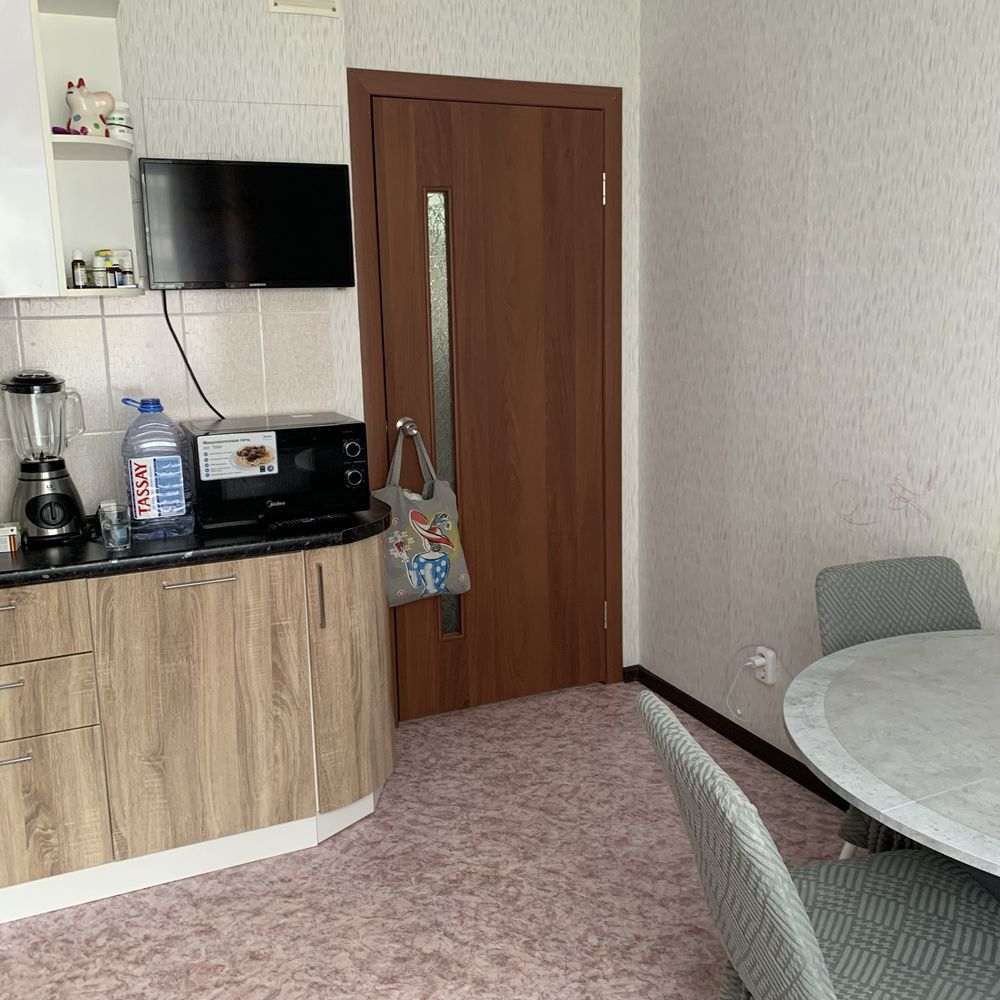 Продам 1 комнатную квартиру (р-он Аэропорт)