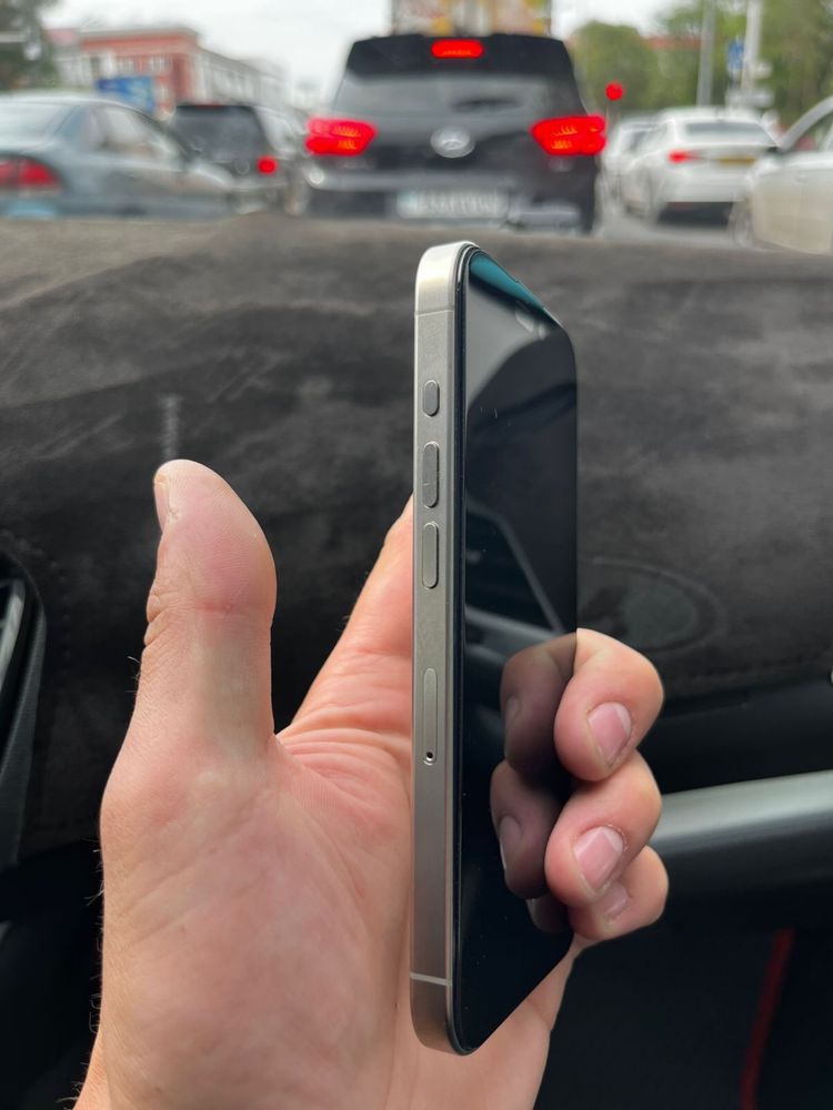 iPhone 15 pro 256 gb