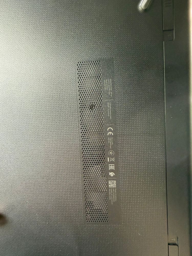Ноутбук HP черного цвета