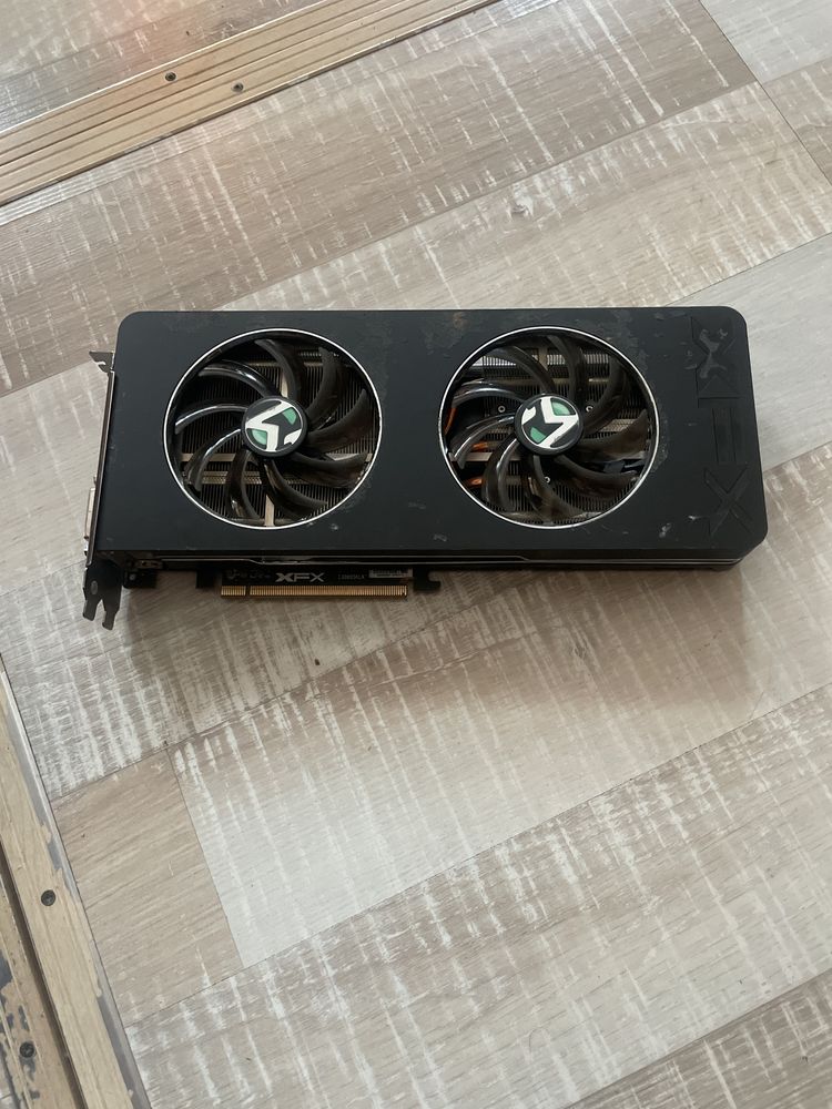 видеокарта AMD R9 280x