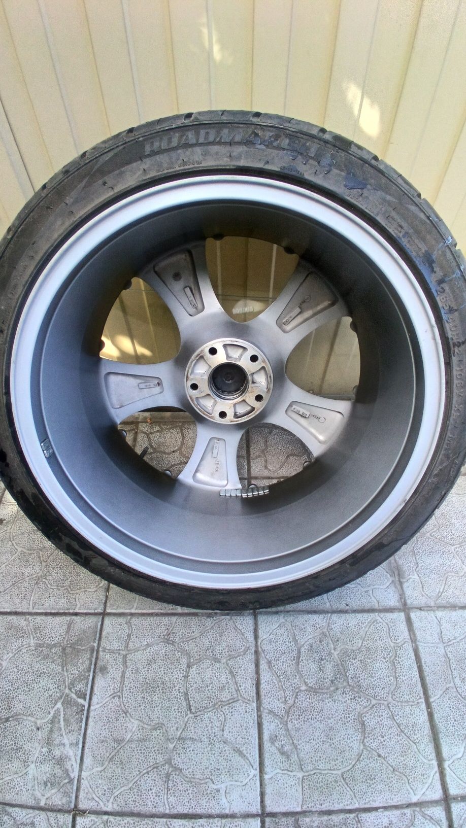 Продам резину R22
