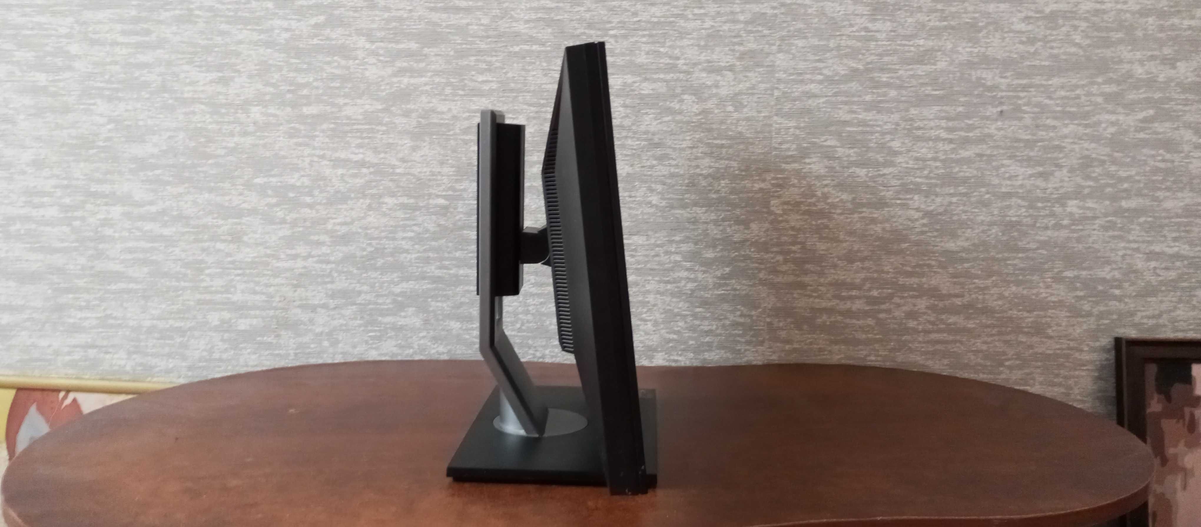 Монитор DELL E2210F 22" VGA разъём