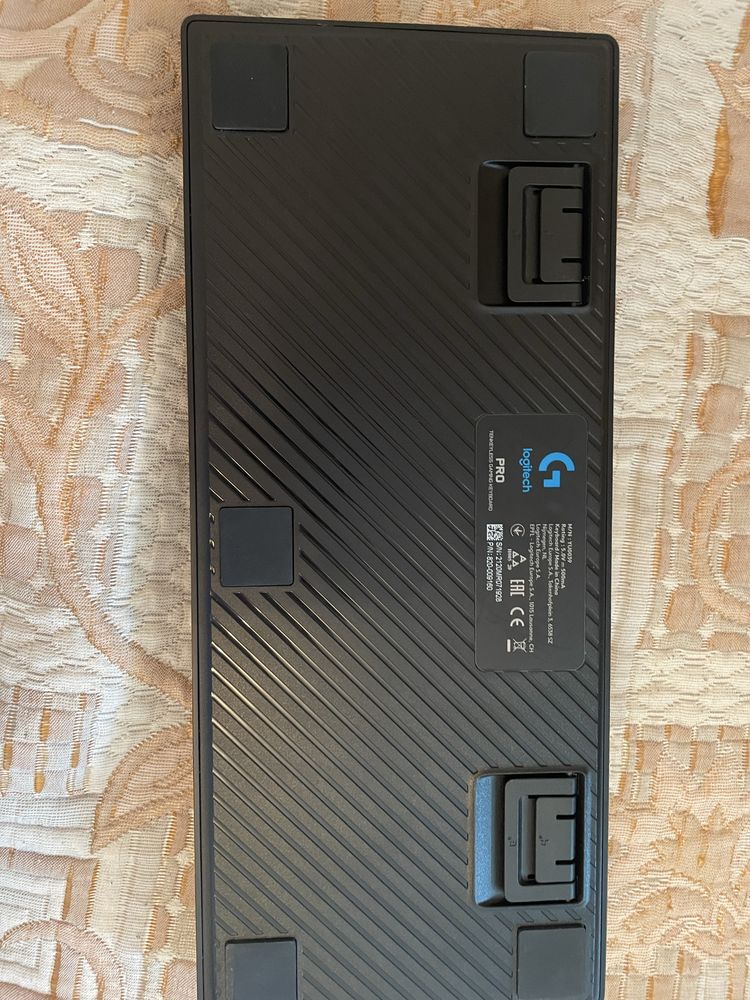 Продам клавиатуру Logitech G Pro TKL