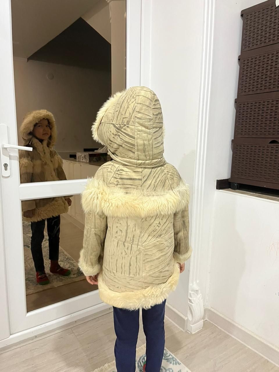 дубленка детская еа 5-6 лет в хорошем состоянии